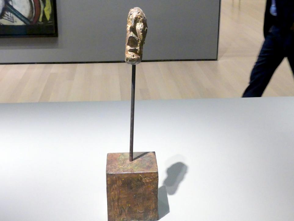 Alberto Giacometti (1914–1965), Kopf eines Mannes auf einem Stab, New York, Museum of Modern Art (MoMA), Saal 522, 1947, Bild 1/4