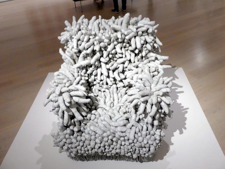 Yayoi Kusama (1955–1976), Ansammlung Nr. 1, New York, Museum of Modern Art (MoMA), Saal 412, 1962, Bild 4/5