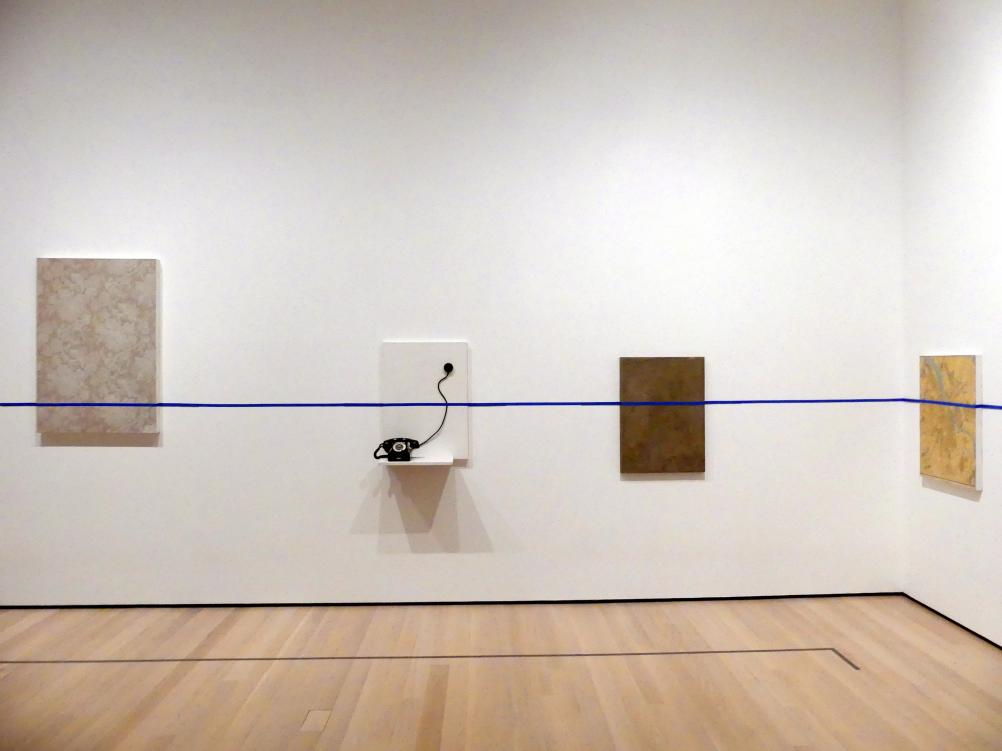 Edward Krasiński (1968–2001), Hängend, New York, Museum of Modern Art (MoMA), Saal 415, 1972, Bild 2/3