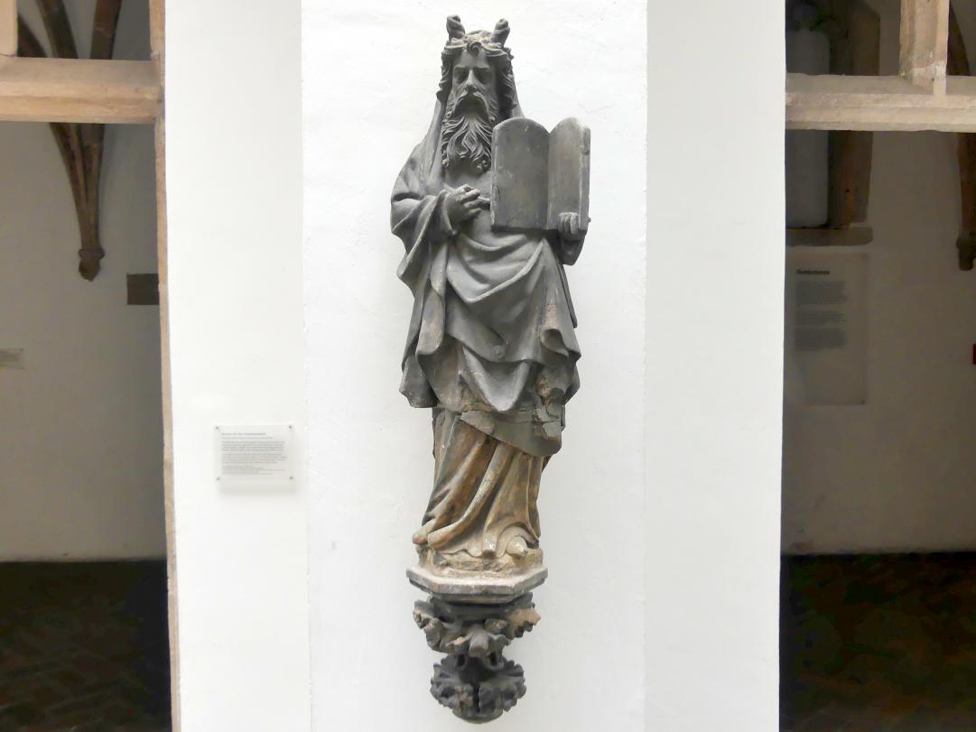 Moses mit den Gesetzestafeln, Nürnberg, Hauptmarkt, jetzt Nürnberg, Germanisches Nationalmuseum, Saal 30, um 1385–1392, Bild 1/5