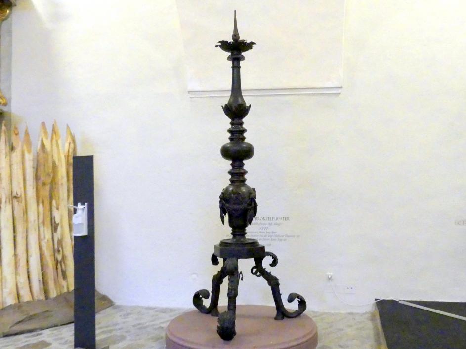 Großer Bronzeleuchter, Würzburg, Kollegiatstift Haug, jetzt Würzburg, Museum für Franken (ehem. Mainfränkisches Museum), Schönbornhalle, 1711, Bild 1/2