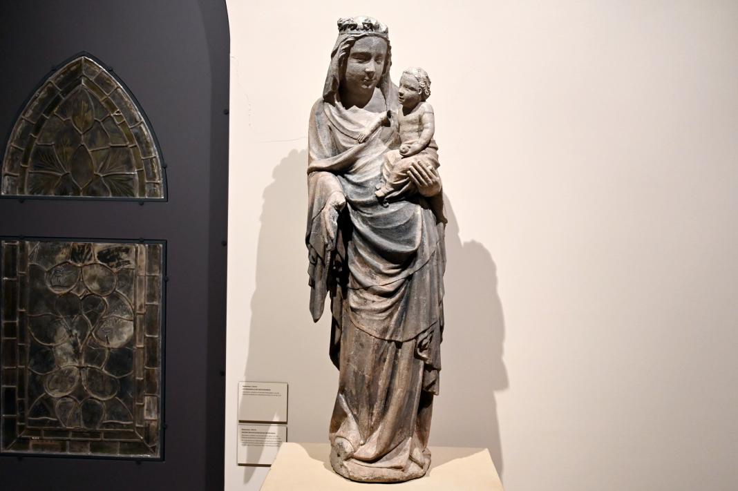 Stehende Muttergottes, Rüdesheim, Pfarrkirche St. Jakobus, jetzt Darmstadt, Hessisches Landesmuseum, Kunsthandwerk, 1360–1370, Bild 1/2