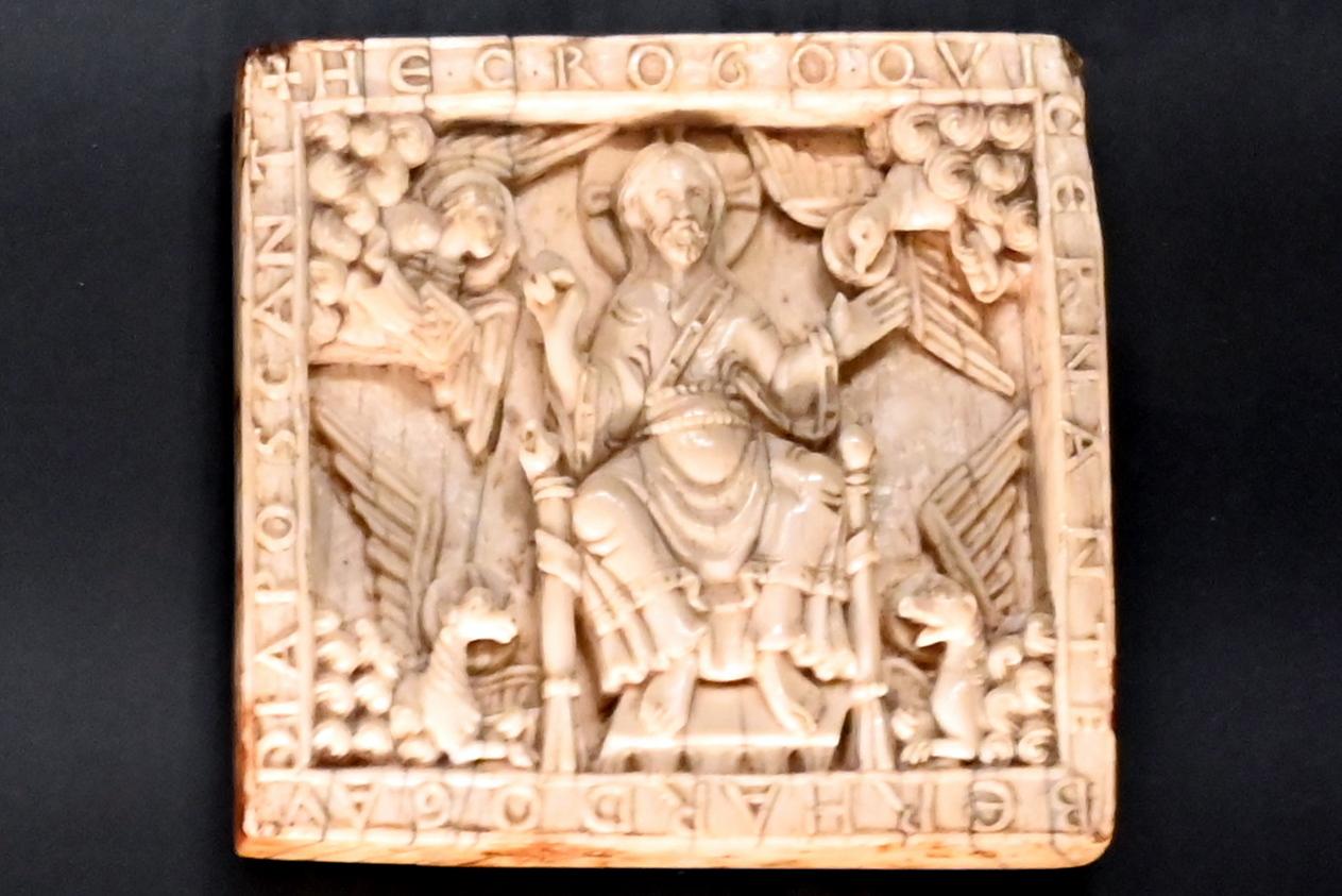 Majestas mit Evangelistensymbolen, Darmstadt, Hessisches Landesmuseum, Kirchliche Schatzkammer, 1. Hälfte 12. Jhd., Bild 1/2