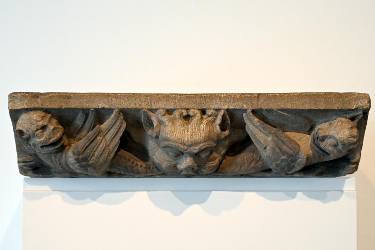 Kämpfer mit groteskem Katzenkopf und zwei Drachen, Köln, Museum Schnütgen, Saal 2, um 1140