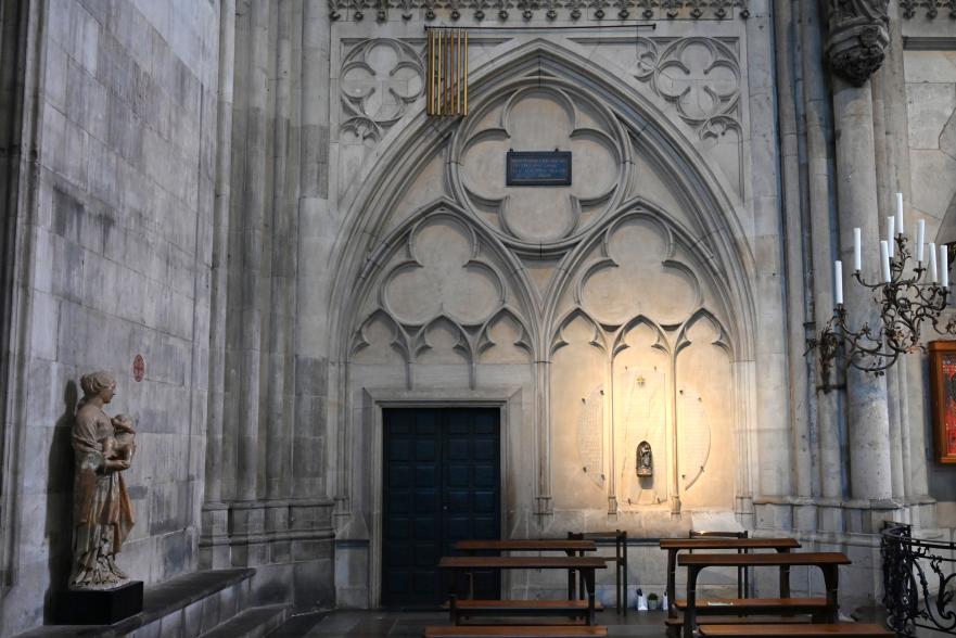 Ehemaliger Schatzkammereingang, Köln, Hohe Domkirche Sankt Petrus (Kölner Dom), Undatiert, Bild 1/2