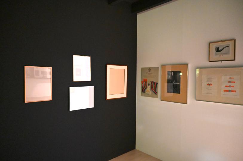 Marcel Broodthaers (1965–1973), Sektion Werbung des Museums für moderne Kunst, Abteilung der Adler, Düsseldorf, Kunstsammlung K21, 2. Obergeschoss, 1972, Bild 9/14