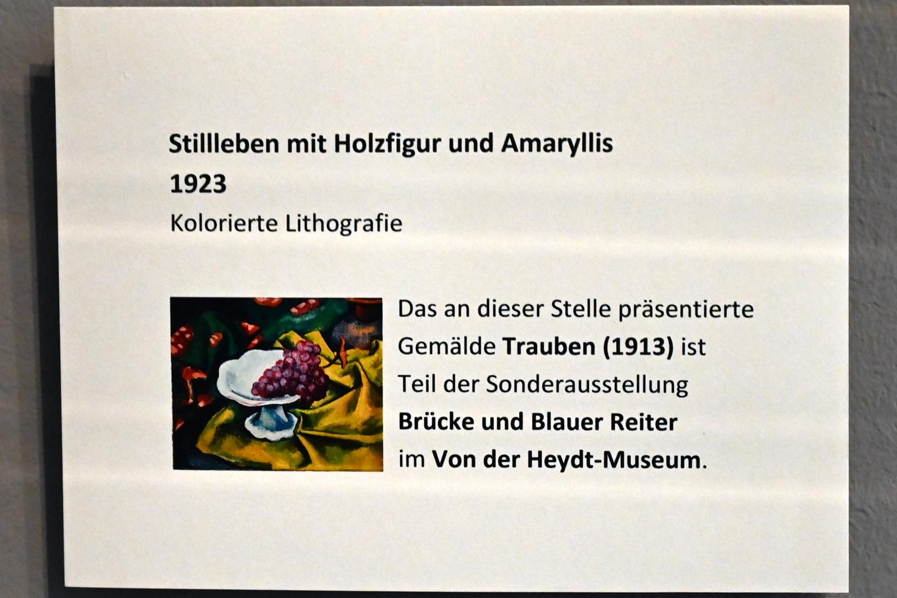 Max Pechstein (1895–1953), Stillleben mit Holzfigur und Amaryllis, Zwickau, Kunstsammlungen, Max-Pechstein-Museum - Saal 1, 1923, Bild 2/2