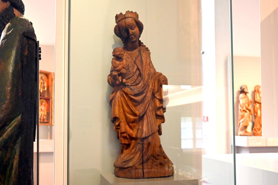 Maria mit dem Kind, Zwickau, Kunstsammlungen, Im Himmel zu Hause, um 1430, Bild 2/3