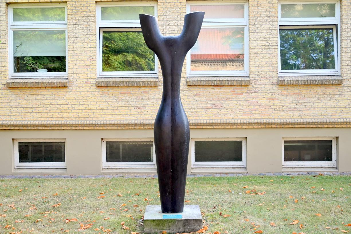 Karl Hartung (1950–1966), Taille, Schleswig, Landesmuseum für Kunst und Kulturgeschichte, Außenbereich, 1955