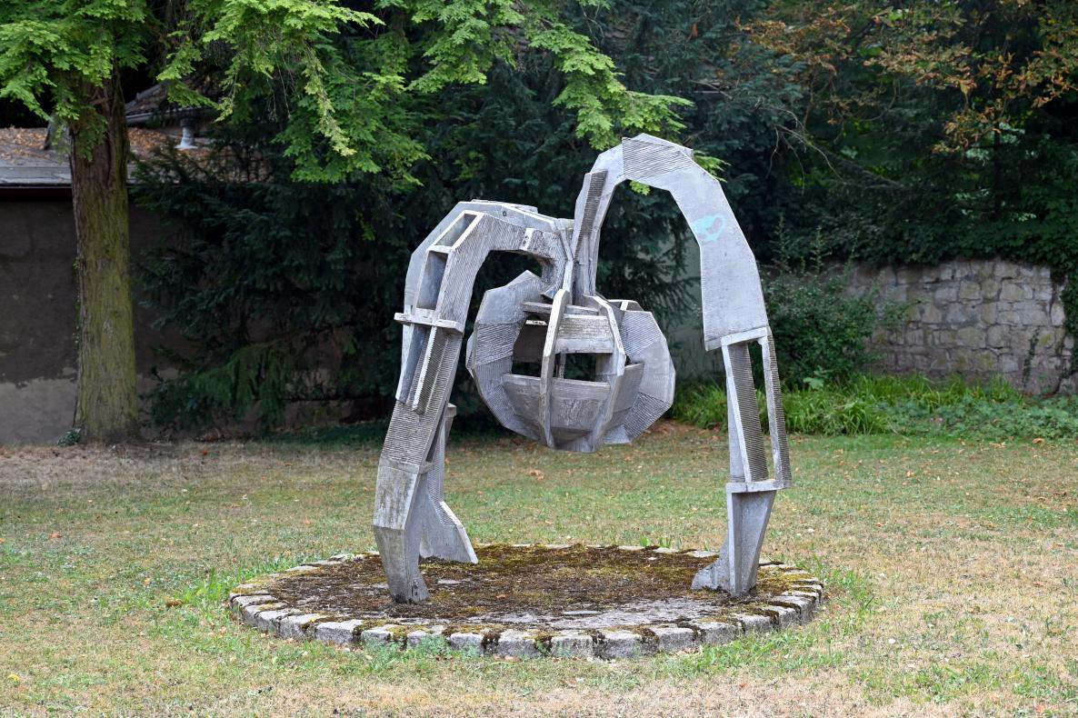 Sabine Staub (1997), Fruchtform V, Regensburg, Stadtpark, 1997
