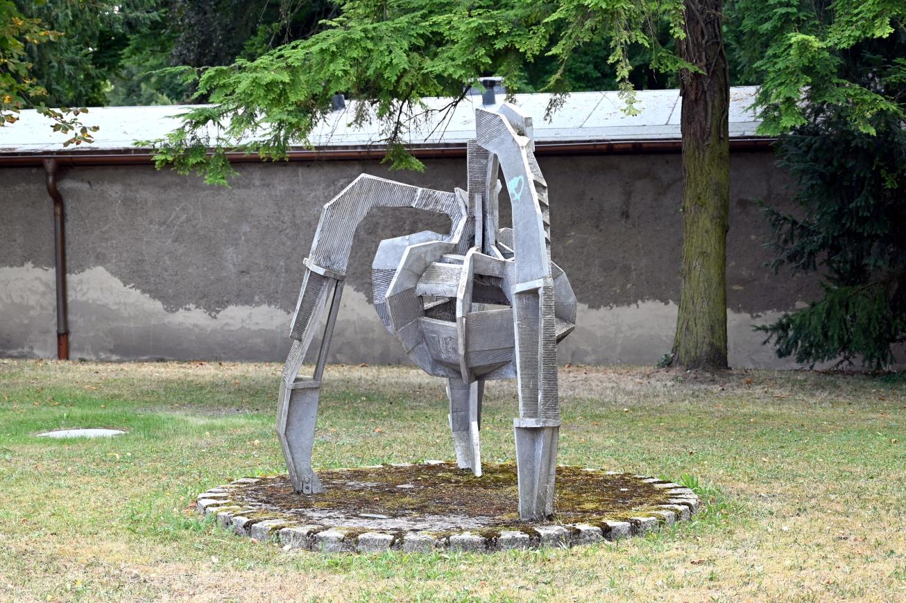 Sabine Staub (1997), Fruchtform V, Regensburg, Stadtpark, 1997, Bild 2/8