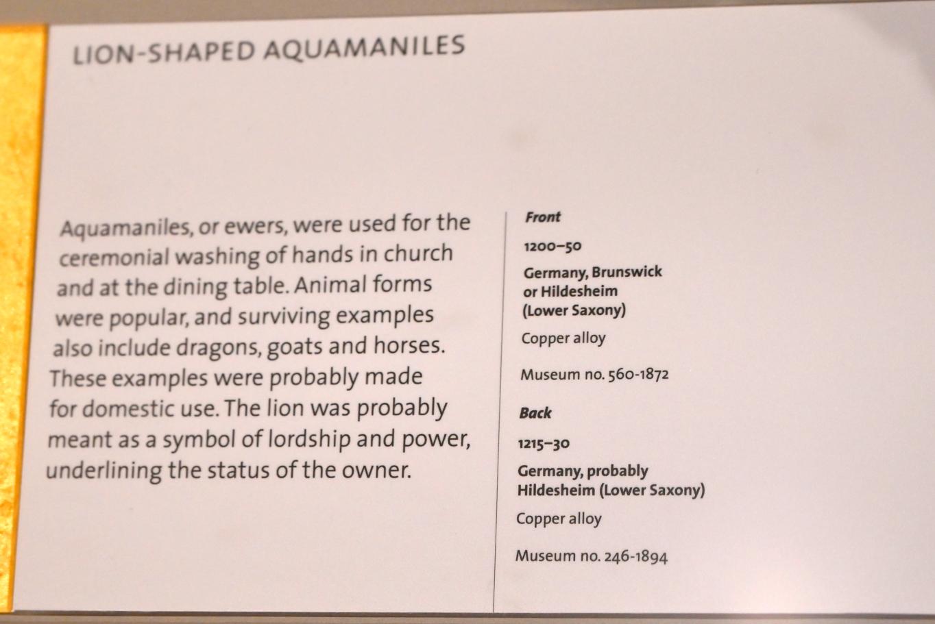 Aquamanile in Form eines Löwen, London, Victoria and Albert Museum, -1. Etage, Mittelalter und Renaissance, 1215–1230, Bild 3/3