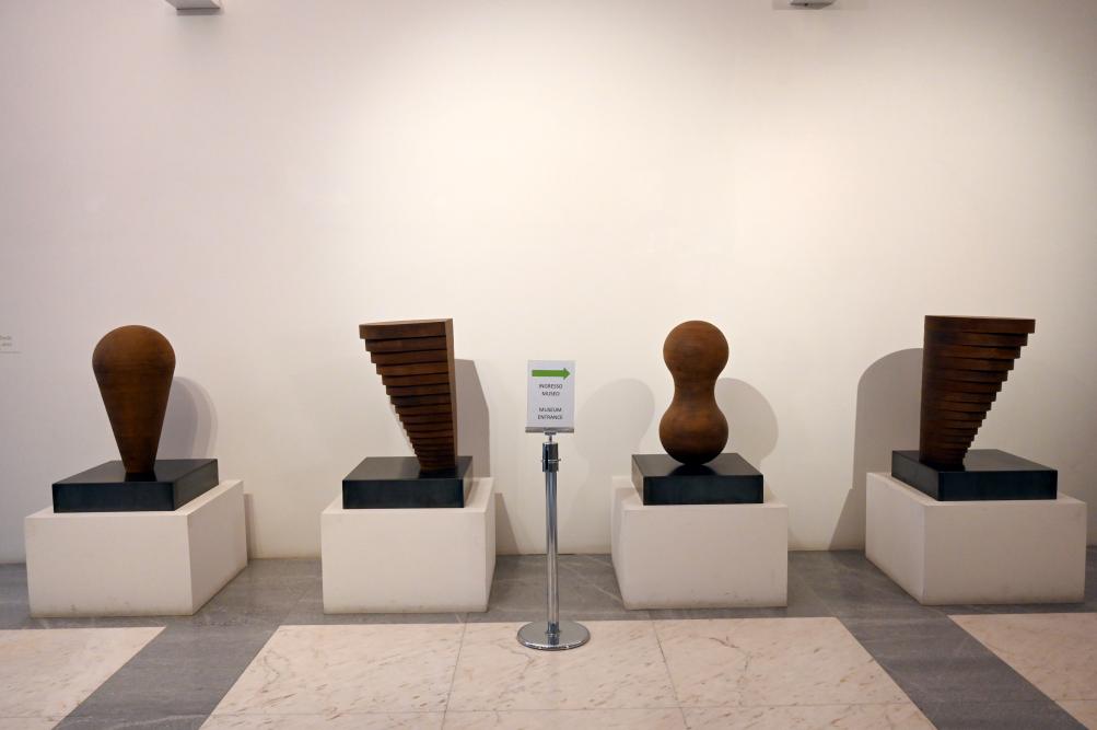 Marco Tirelli (2012), Bände, Bologna, Pinacoteca Nazionale, Eingang, 2012