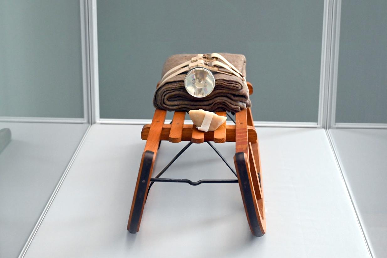 Joseph Beuys (1948–1985), Schlitten, München, Pinakothek der Moderne, Saal 6 2022, 1969, Bild 2/5