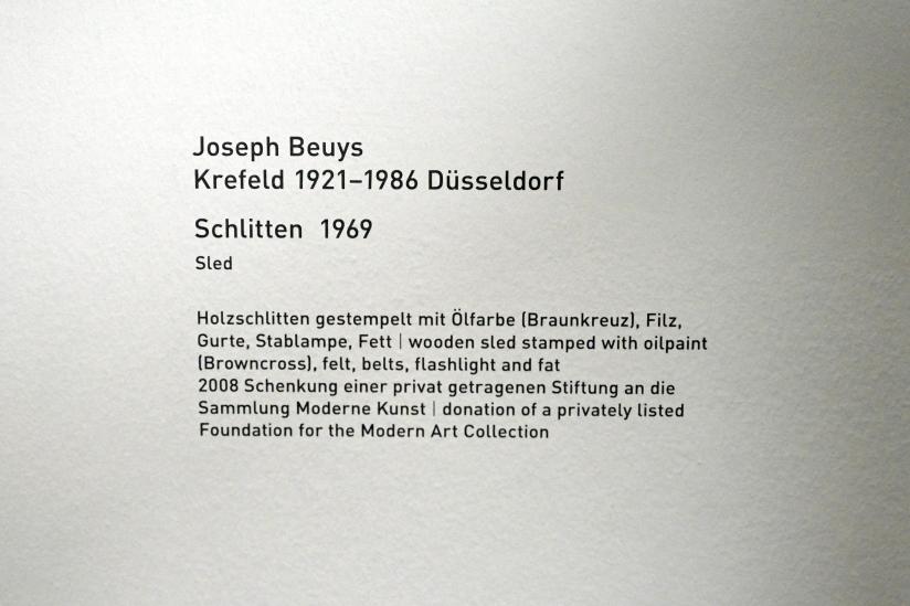 Joseph Beuys (1948–1985), Schlitten, München, Pinakothek der Moderne, Saal 6 2022, 1969, Bild 5/5