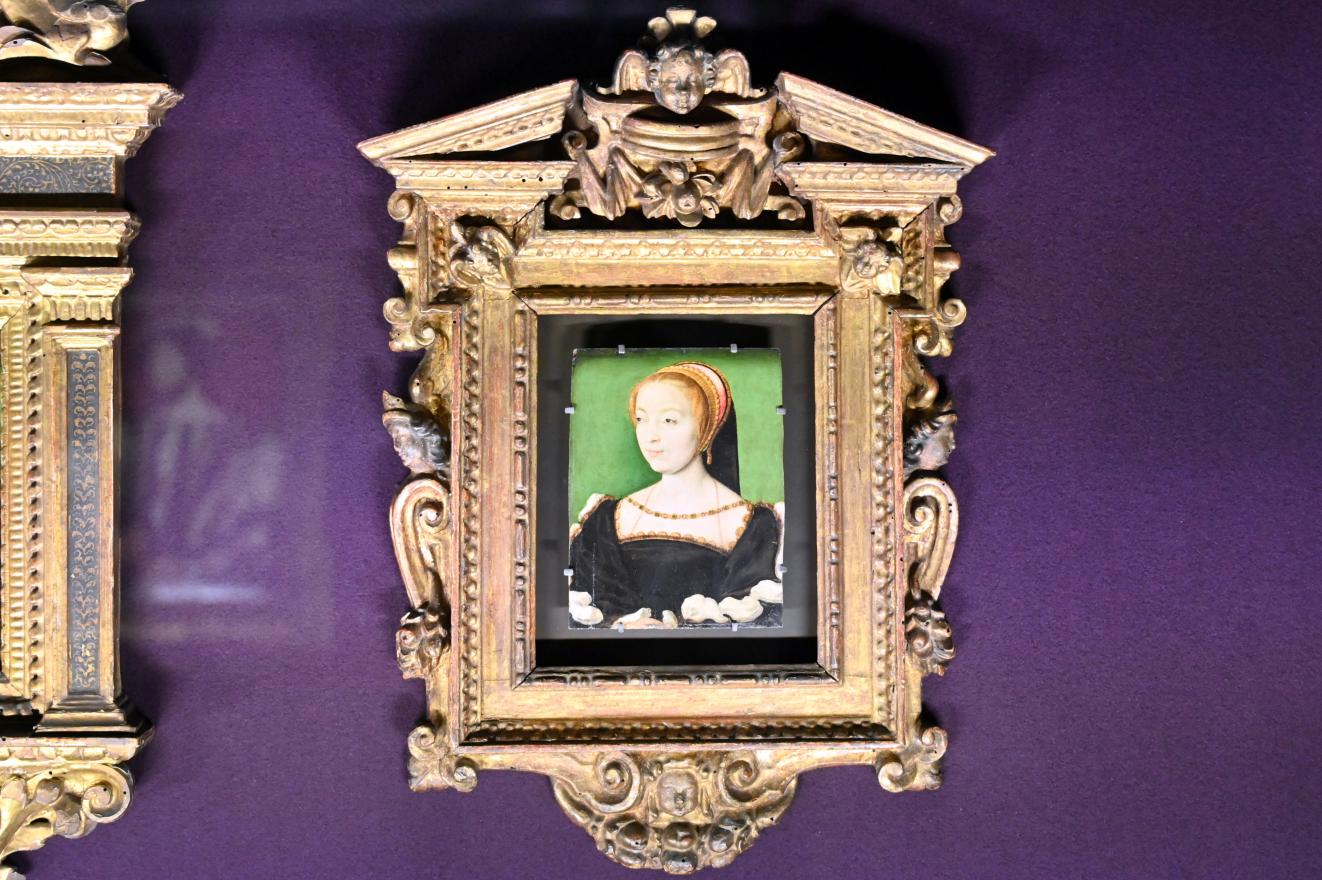 Corneille de Lyon (1533–1550), Porträt der Louise de Rieux (1531-1570), Marquise d'Elbeuf und Dame d'Ananis, Paris, Musée du Louvre, Saal 822, um 1550, Bild 1/2