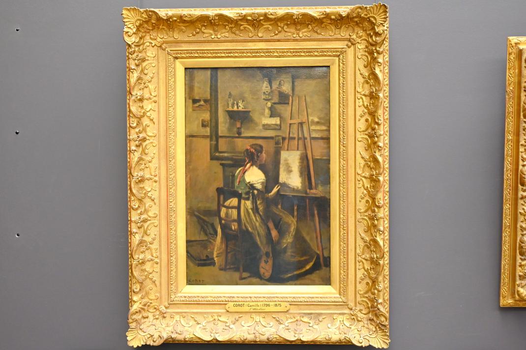 Jean-Baptiste Camille Corot (1823–1874), Junge Frau in Corots Atelier vor einer Staffelei sitzend, Paris, Musée du Louvre, Saal 952, um 1865–1870, Bild 1/2
