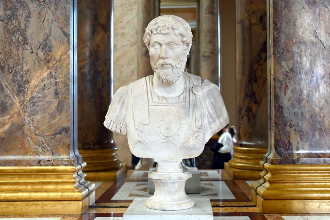 Lucius Aelius Caesar, Paris, Musée du Louvre, Saal 712d, 136–138, Bild 1/2