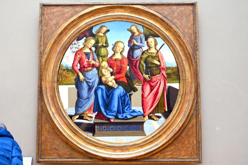 Pietro Perugino (Pietro di Cristoforo Vannucci) (1474–1517), Die Jungfrau Maria und das Jesuskind, umgeben von zwei Engeln, der Heiligen Rosa und der Heiligen Katharina von Alexandria, Paris, Musée du Louvre, Saal 710h, um 1490–1495, Bild 1/2