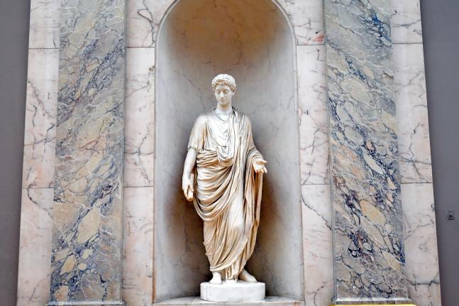 Statue des Commodus, Paris, Musée du Louvre, Saal 710h, um 175–192, Bild 1/2