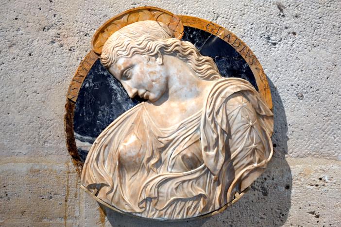Schmerzhafte Muttergottes (?), Paris, Musée du Louvre, Saal 160, um 1450–1500, Bild 1/2