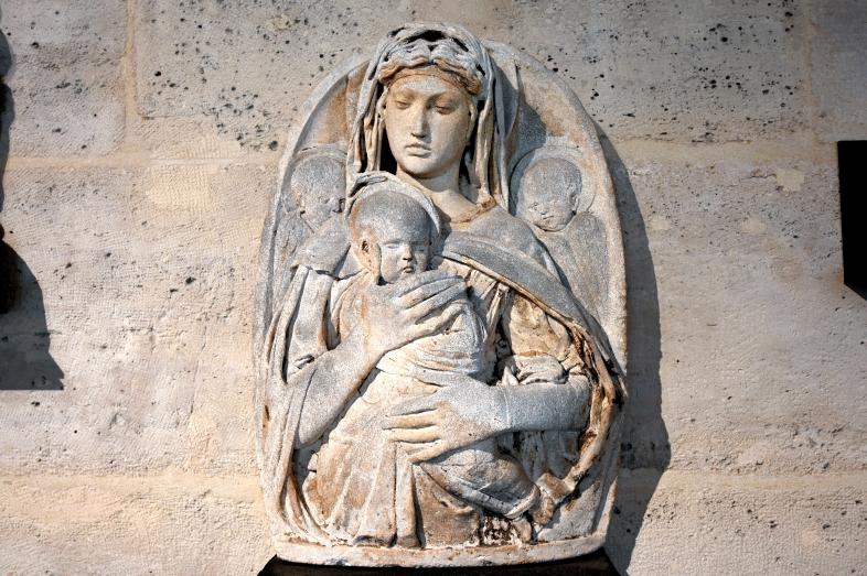 Michelozzo di Bartolommeo (1426–1440), Maria mit Kind, Paris, Musée du Louvre, Saal 160, Undatiert, Bild 1/2