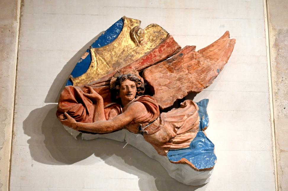 Marco della Robbia (1520–1525), Fliegender Engel, der einen Vorhang öffnet, Paris, Musée du Louvre, Saal 163, um 1520–1530, Bild 1/2